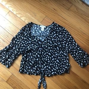 Flowy cropped floral top